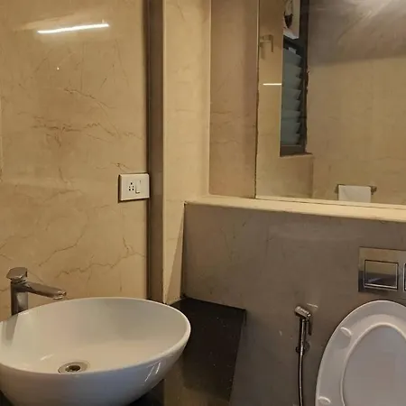Tara Suites Premium Rooms In Central Indiranagar Bangalore Exterior photo